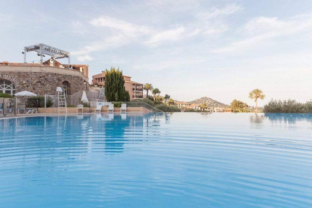 Dans Un Cadre D'Exception, Vue Mer Panoramique A Agay Cote D'Azur, Village Vacances Cap Esterel, T2 Avec Jardin, Golf, Climatisation, Wifi, 5 Piscines Saint-Raphaël Extérieur photo