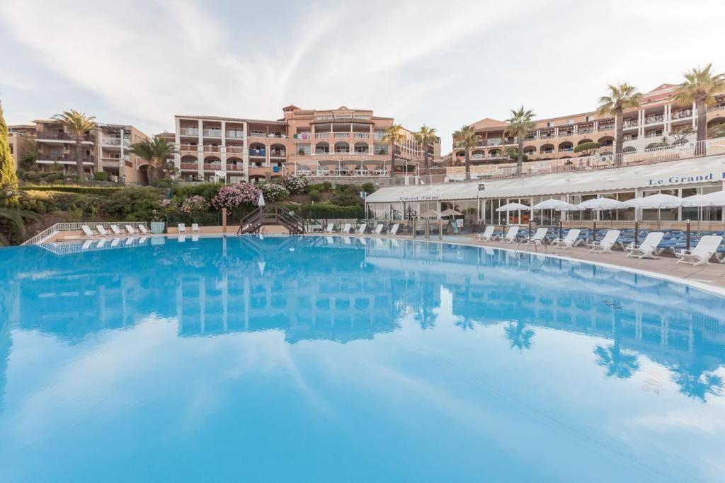 Dans Un Cadre D'Exception, Vue Mer Panoramique A Agay Cote D'Azur, Village Vacances Cap Esterel, T2 Avec Jardin, Golf, Climatisation, Wifi, 5 Piscines Saint-Raphaël Extérieur photo