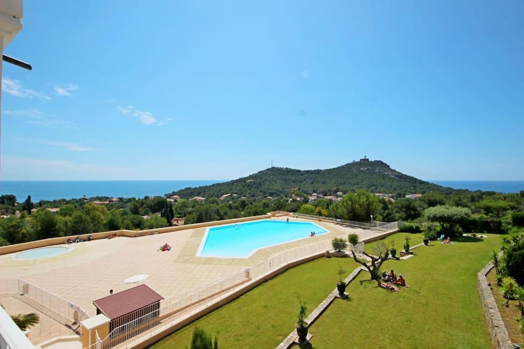 Dans Un Cadre D'Exception, Vue Mer Panoramique A Agay Cote D'Azur, Village Vacances Cap Esterel, T2 Avec Jardin, Golf, Climatisation, Wifi, 5 Piscines Saint-Raphaël Extérieur photo