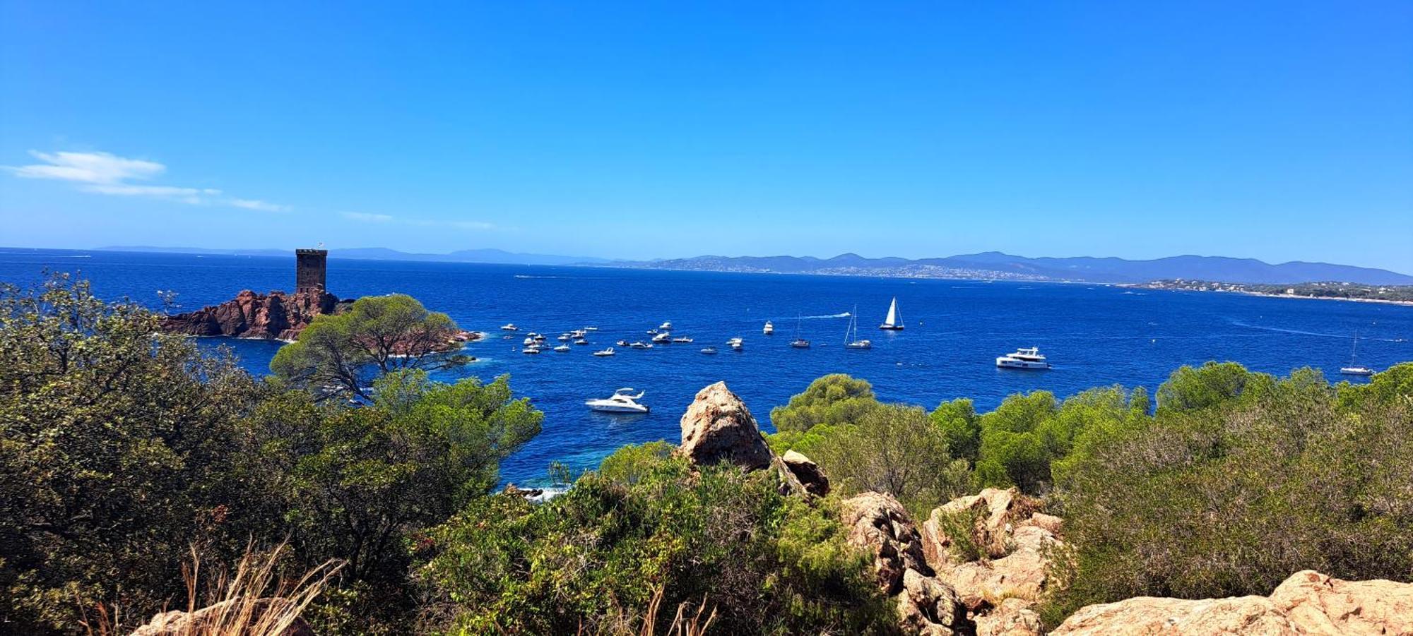 Dans Un Cadre D'Exception, Vue Mer Panoramique A Agay Cote D'Azur, Village Vacances Cap Esterel, T2 Avec Jardin, Golf, Climatisation, Wifi, 5 Piscines Saint-Raphaël Extérieur photo